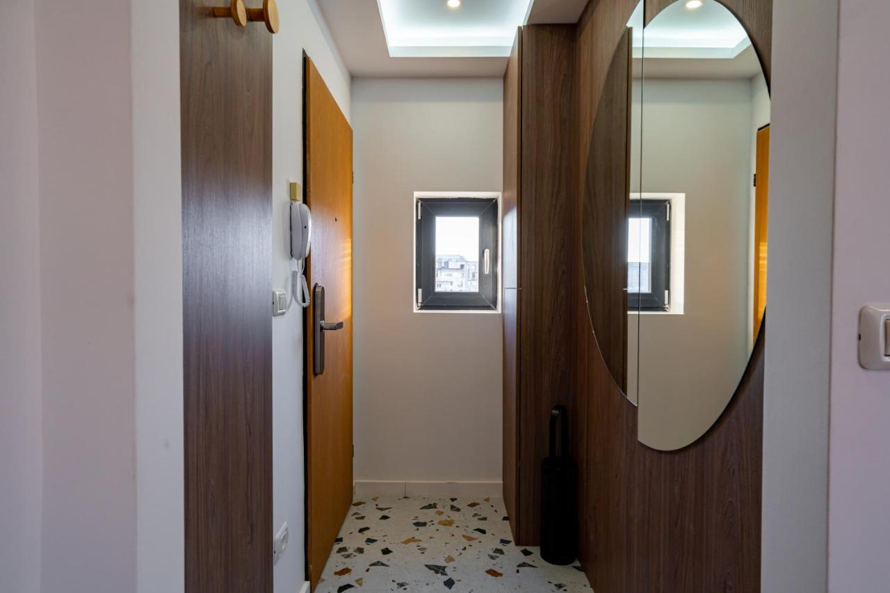 Golden View - Breathtaking Location In Bucharest Apartment Ngoại thất bức ảnh